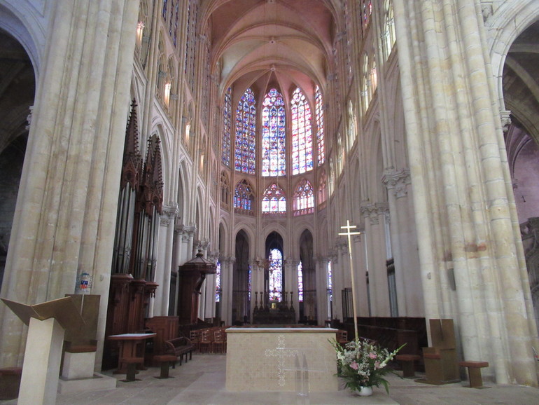 Interieur kathedraal Tours
